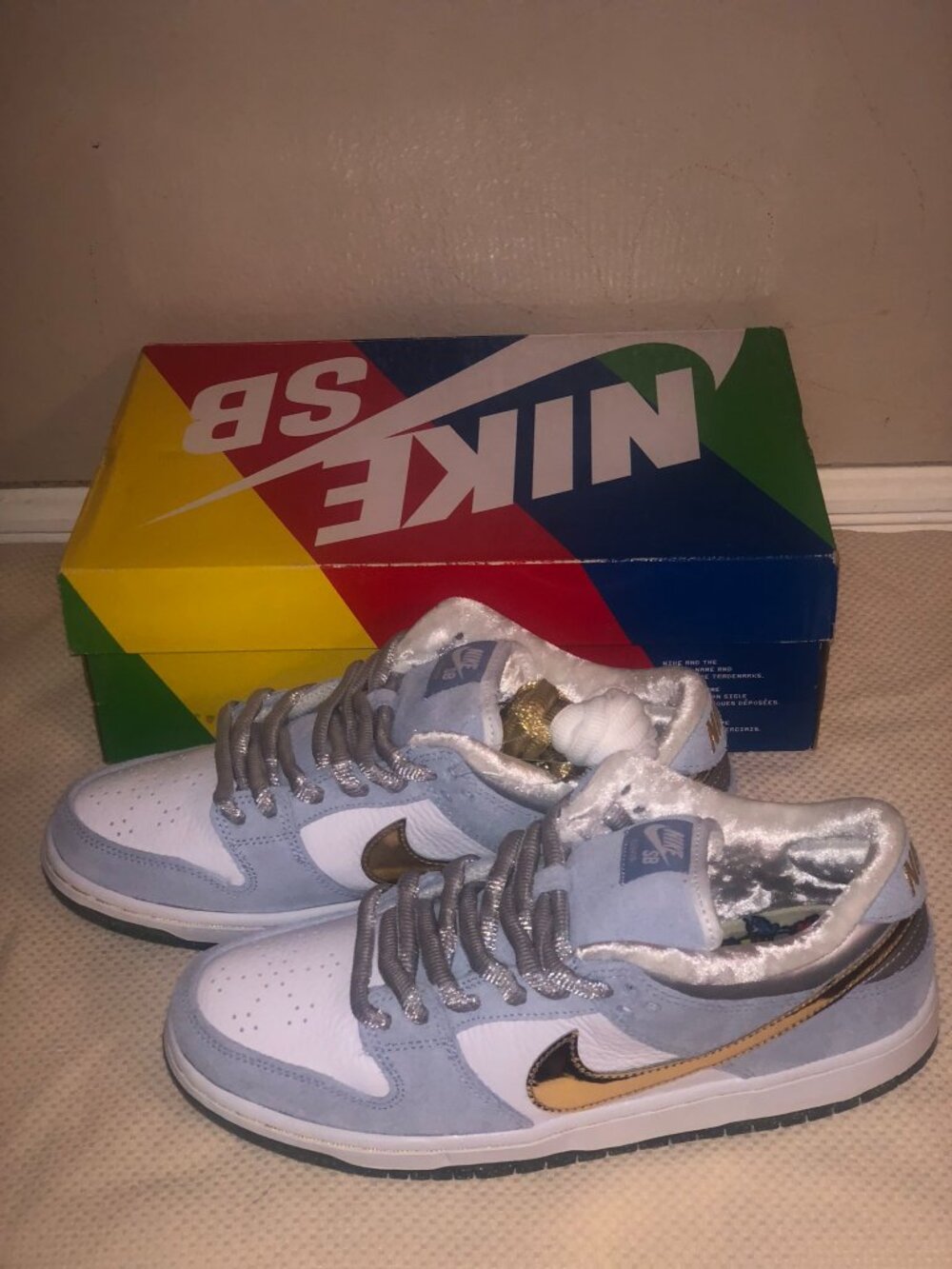 Nike SB Dunk Low Sean Cliver Holiday Special Size 9